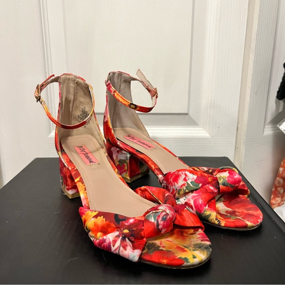 Betsey Johnson Floral Low Heel Pump